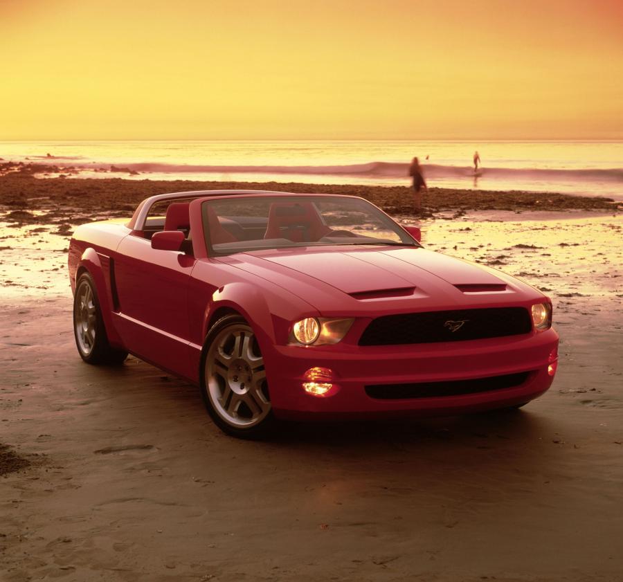  Ford Mustang GT Convertible Concept 2003 года  (фото 15 из 32)